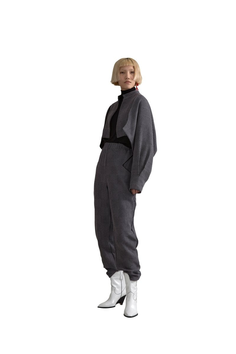 Efe Capelet 02 - HaremLondon.com